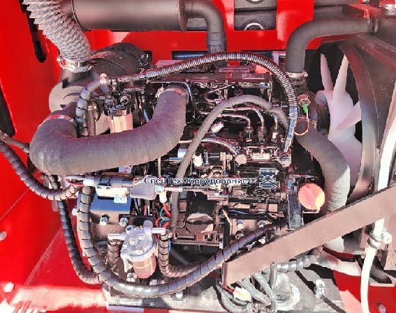 Mantall XD120 RT отсек с двигателем