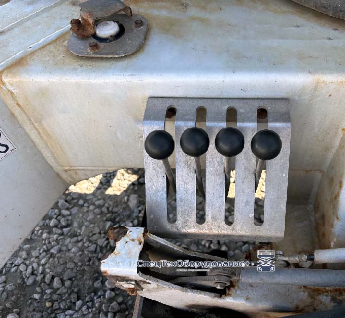 Dino 160XT ручки управления аутригерами