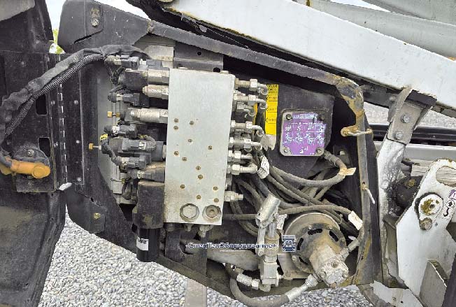 Dino 160XT отсек с гидравликой